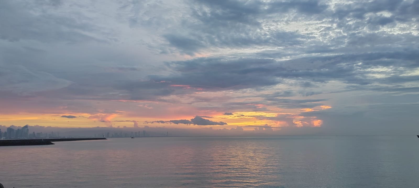 panama bay sunset