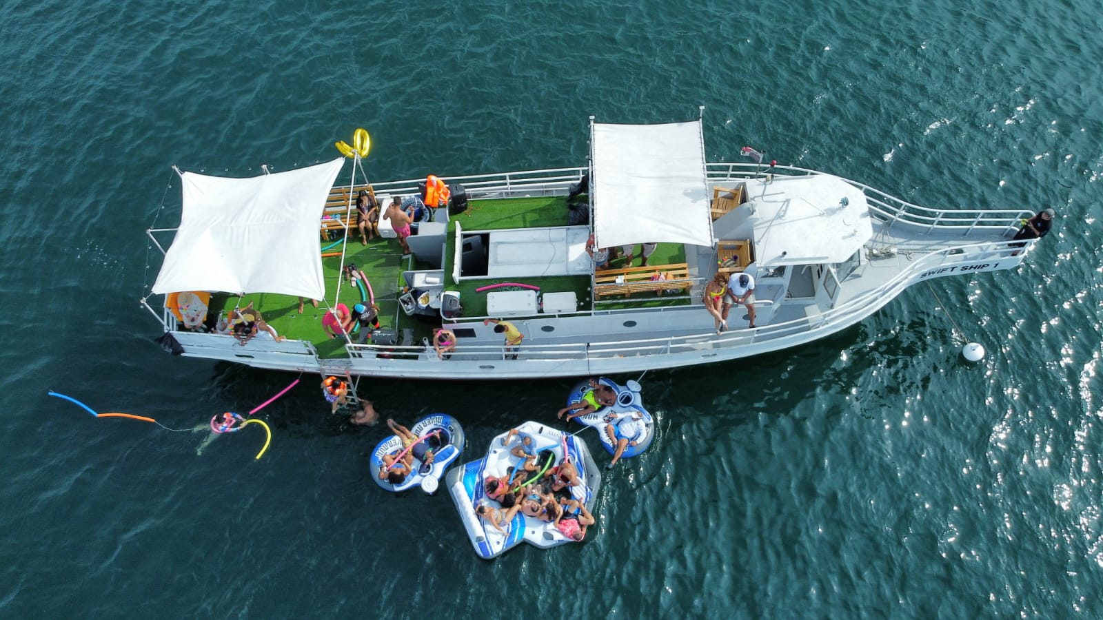 party boat taboga